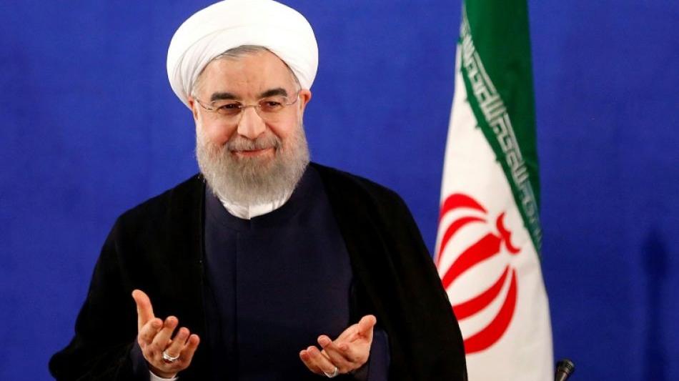 Irans Präsident Ruhani tritt offiziell zweite Amtszeit an