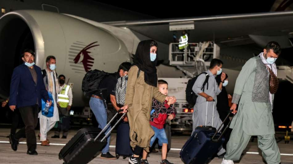 Bei erstem zivilen Evakuierungsflug rund 110 Menschen aus Kabul ausgeflogen