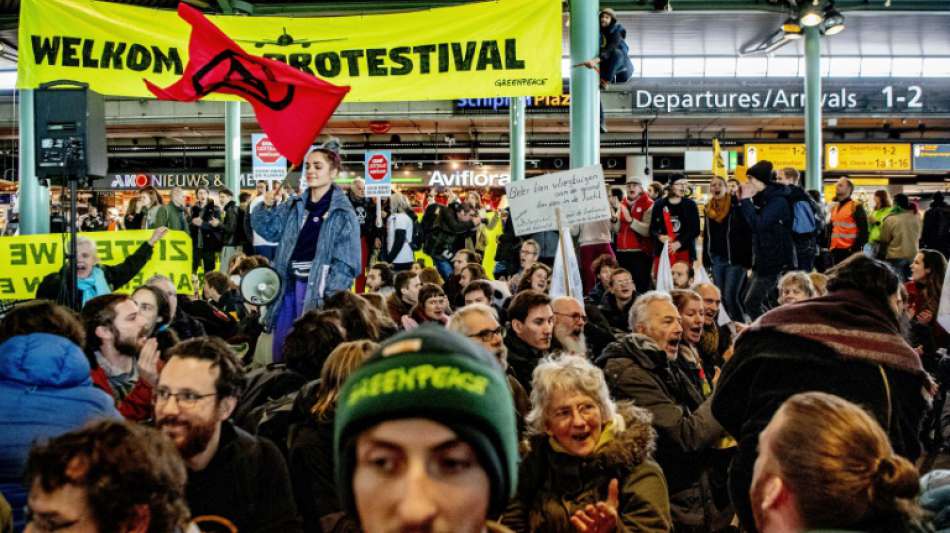 Niederländische Polizei nimmt Dutzende Klimaaktivisten in Amsterdam fest