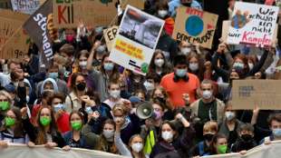Zehntausende Menschen demonstrieren bei neuem Klimastreik von Fridays for Future