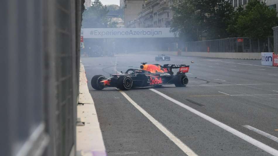 Nach Verstappen-Crash: Formel-1-Rennen in Baku unterbrochen