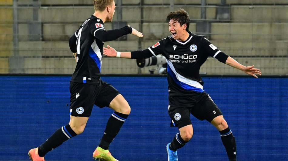 Dank Eigentor: Bielefeld klettert auf Rang 14