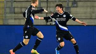 Dank Eigentor: Bielefeld klettert auf Rang 14