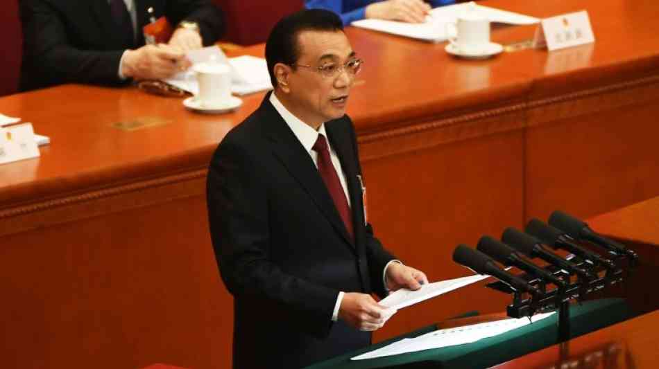 Chinas Premier stimmt Land auf weitere Verlangsamung des Wirtschaftswachstums ein