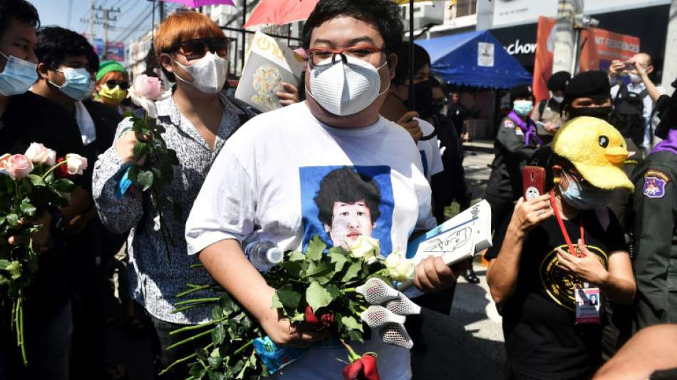 Bekannte pro-demokratische Aktivisten in Thailand müssen in U-Haft