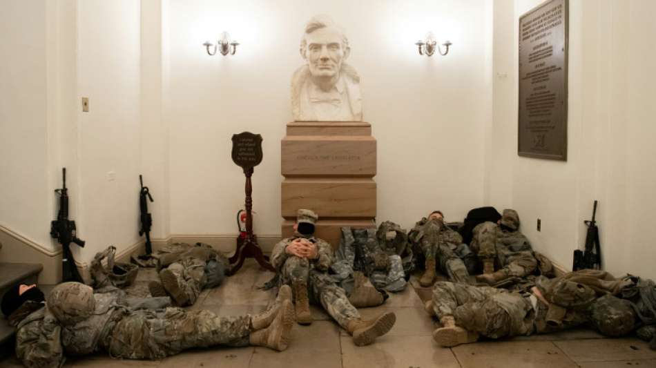 Fotos von Nationalgardisten in US-Kapitol symbolisieren Ernst der Lage