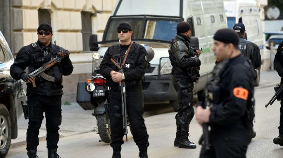 Lange Haftstrafen für Ex-Regierungschefs in Korruptionsprozess in Algerien