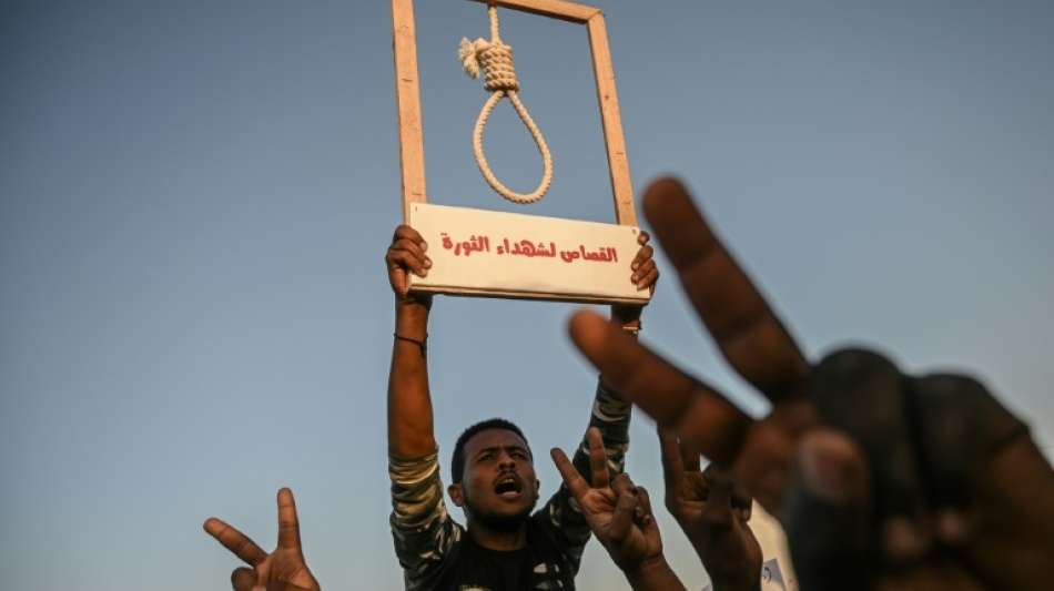 Demonstranten im Sudan erhöhen Druck auf Militärregierung zur Machtübergabe