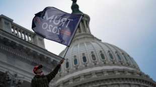 US-Senat setzt nach Randale seine Sitzung zu Bidens Wahlsieg fort