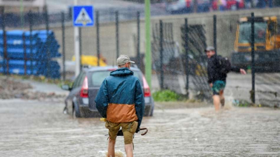 Unwetter hat Nordrhein-Westfalen weiter fest im Griff