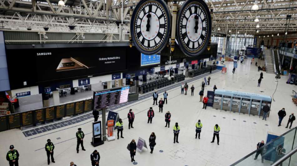 Großbritannien gedenkt am Jahrestag des ersten Lockdowns seiner Corona-Toten