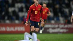 Weltmeister Frankreich m&uuml;ht sich zum ersten Sieg, Olmo bewahrt Spanien vor Blamage