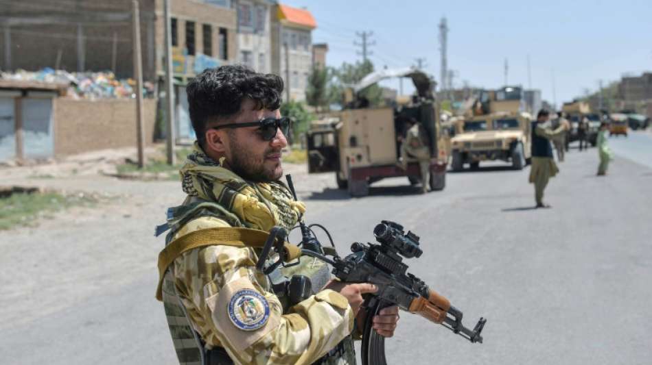 Taliban nehmen erste afghanische Provinzhauptstadt ein