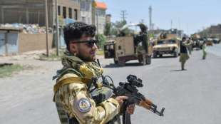 Taliban nehmen erste afghanische Provinzhauptstadt ein