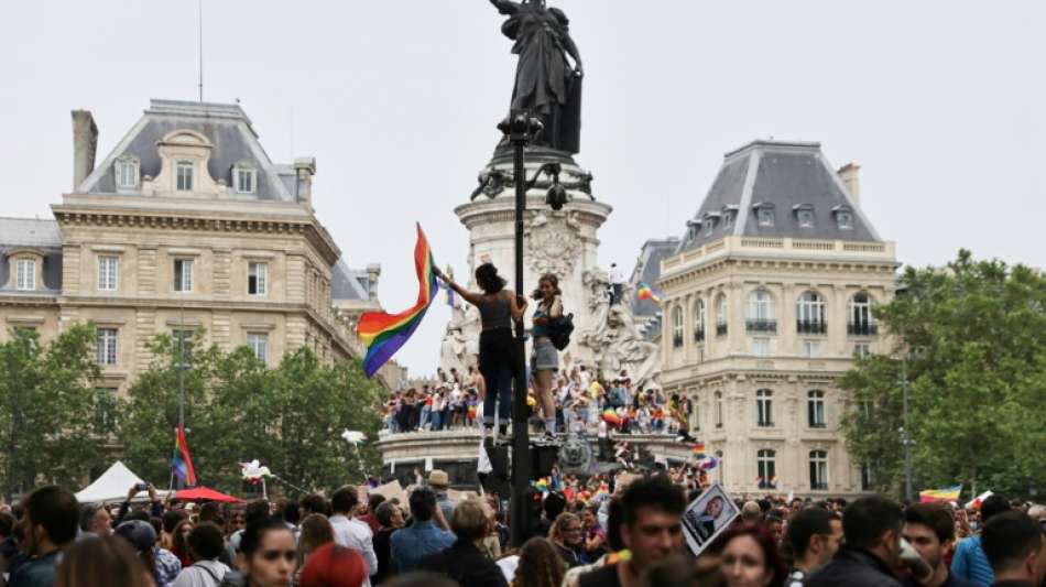 Rund 30.000 Demonstranten bei Pride-Parade in Paris