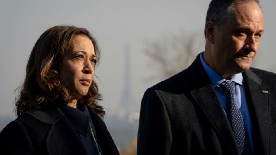 US-Vizepr&auml;sidentin Harris nimmt an Weltkriegs-Gedenken und Friedensforum teil