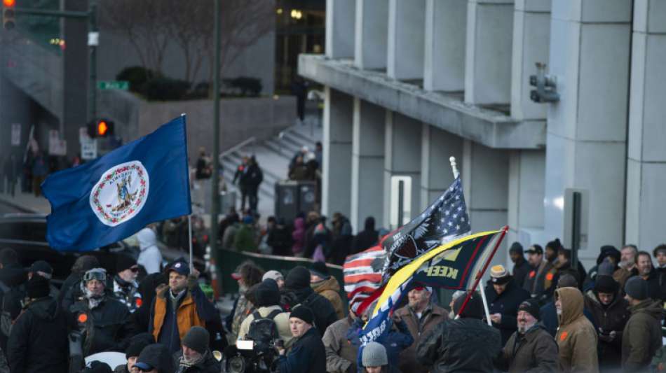 Tausende Waffenbefürworter demonstrieren in Virginia