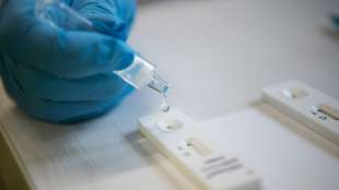 Mehr als 9700 Corona-Neuinfektionen in Deutschland