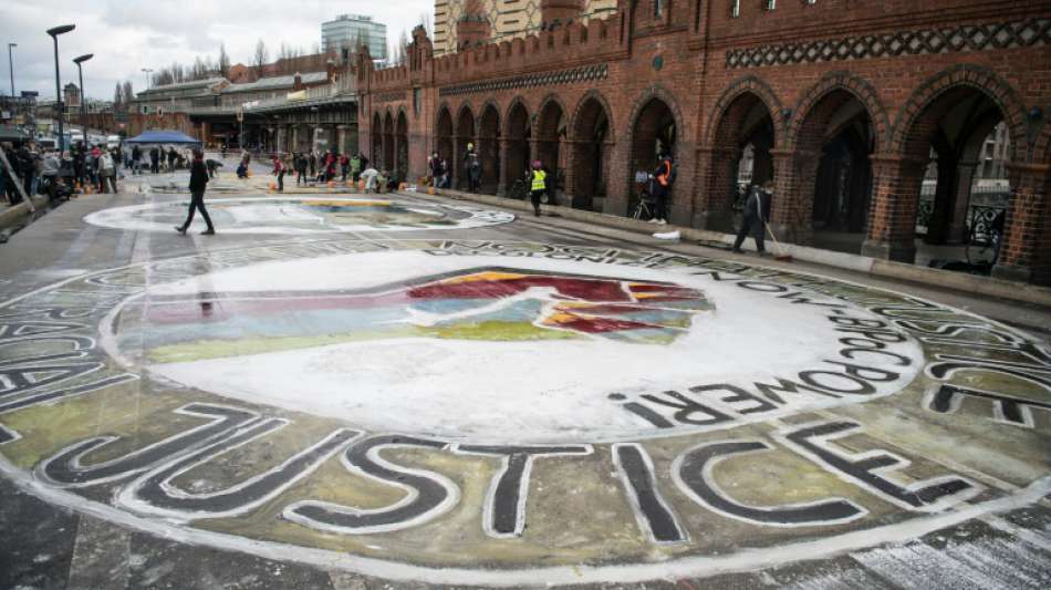 Fridays for Future wirbt mit gro&szlig;formatigen Botschaften f&uuml;r mehr Klimaschutz