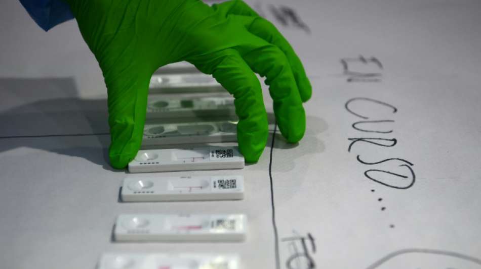 Bericht: Zulassungsantr&auml;ge f&uuml;r Corona-Schnelltests oft mangelhaft