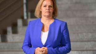 Faeser k&uuml;ndigt hartes Vorgehen gegen Rechtsextremisten bei Corona-Protesten an