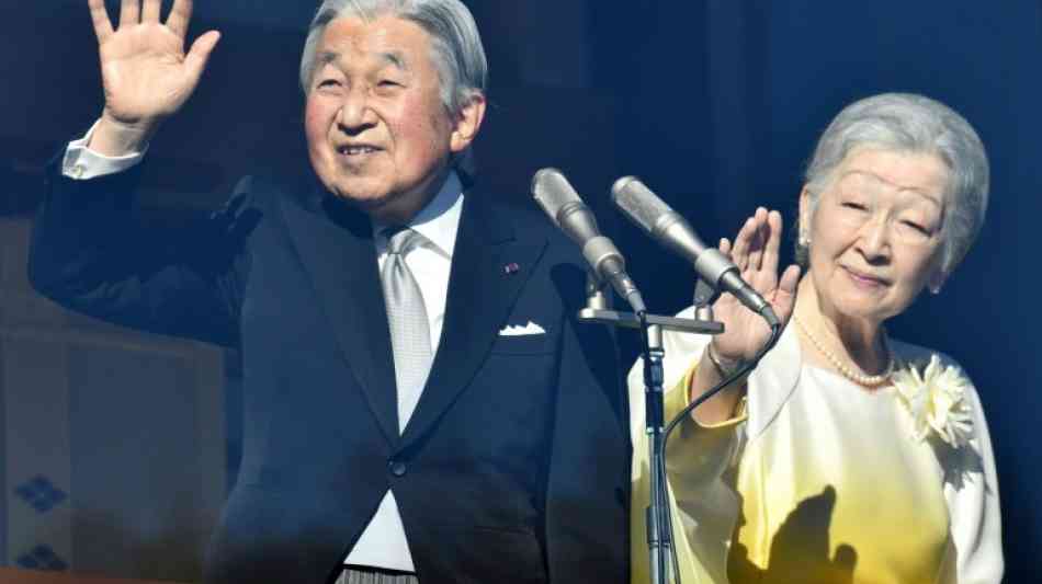 Zehntausende Japaner feiern Kaiser bei Neujahrsansprache