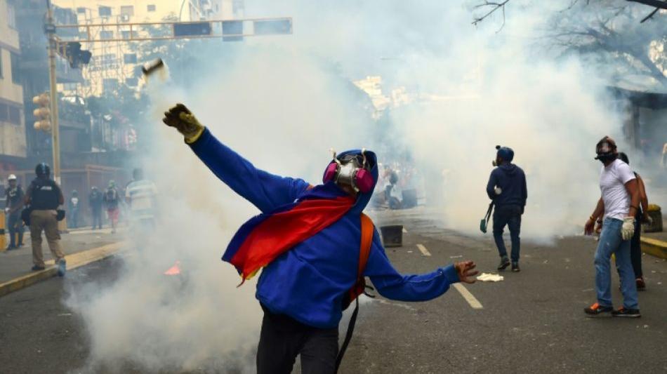 VENEZUELA: Tote bei Massenprotesten gegen Pr