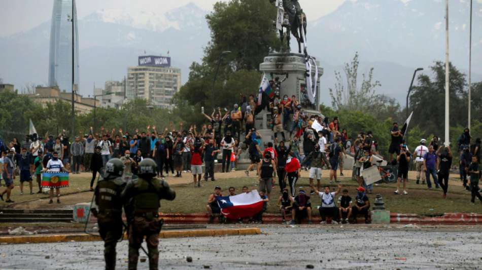 Proteste in Chile gehen trotz Zusagen von Präsident Piñera weiter