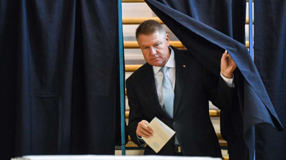Hochrechnungen: Rumäniens Präsident Iohannis bei Wahl mit Abstand vorne