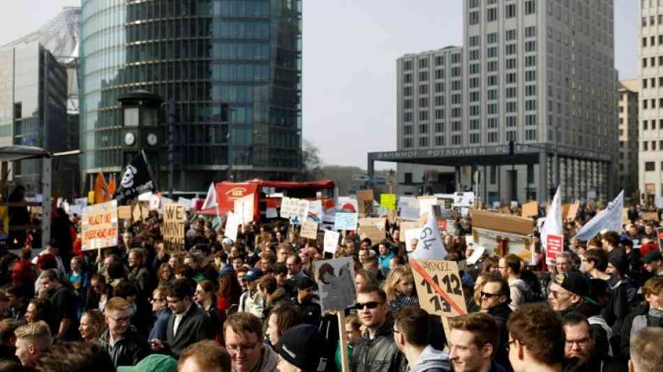 Zehntausende protestieren in Deutschland gegen EU-Urheberrechtsreform