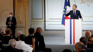 Frankreichs Pr&auml;sident bittet um Verzeihung f&uuml;r Unrecht an algerischen Harkis