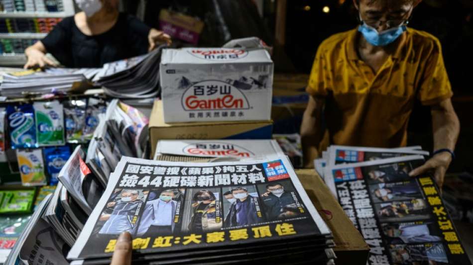 Hongkonger Zeitung "Apple Daily" erh&ouml;ht Auflage nach Polizei-Razzia deutlich