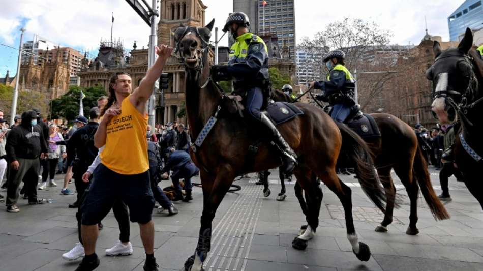 Zusammenst&ouml;&szlig;e mit Polizei bei Protesten gegen Corona-Lockdown in Sydney
