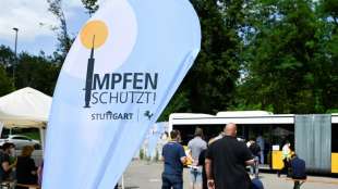 Reges Interesse bei Sonder-Impfaktion vor Barcelona-Spiel in Stuttgart