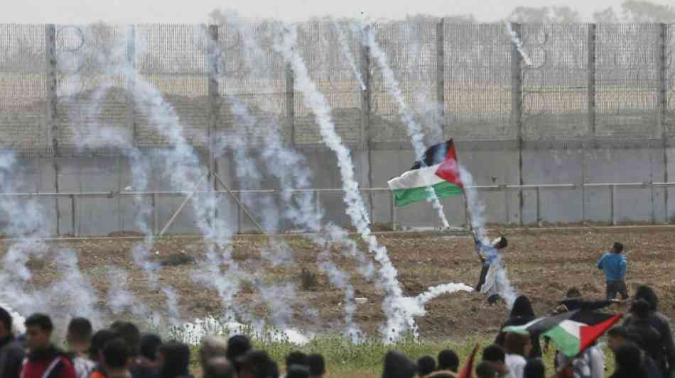 Zehntausende Palästinenser protestieren im Gazastreifen gegen Israel