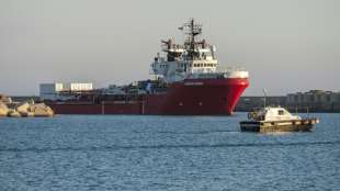 "Ocean Viking" sucht Hafen f&uuml;r mehr als 570 Fl&uuml;chtlinge