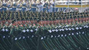 China feiert 70. Jahrestag des Bestehens der Volksrepublik mit Militärparade
