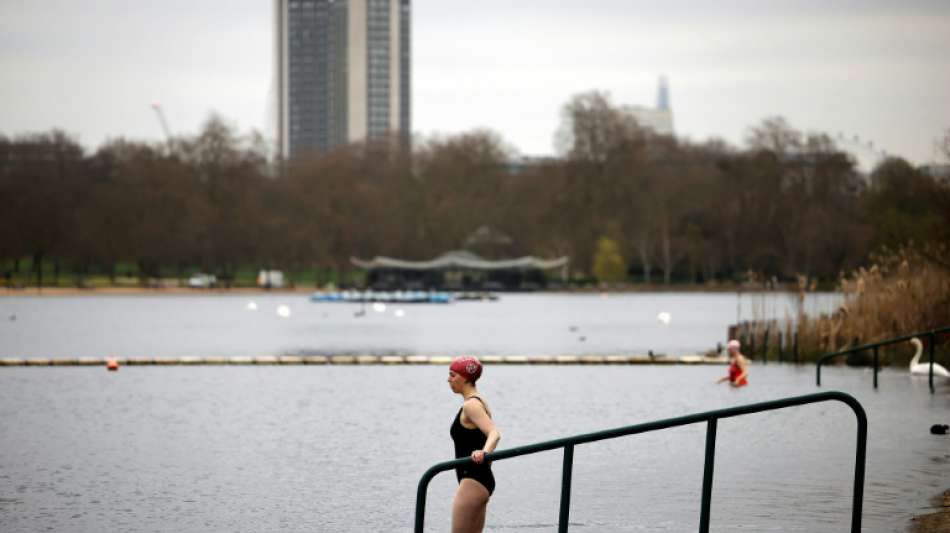 Lockerungen des Corona-Lockdowns in England in Kraft getreten