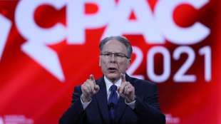 NRA-Chef wegen Videos von Elefantenjagd in Botsuana unter Druck