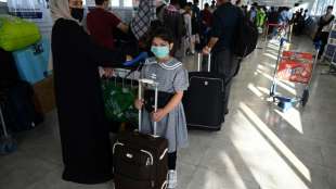 Frankreich fliegt weitere 216 Menschen aus Afghanistan aus
