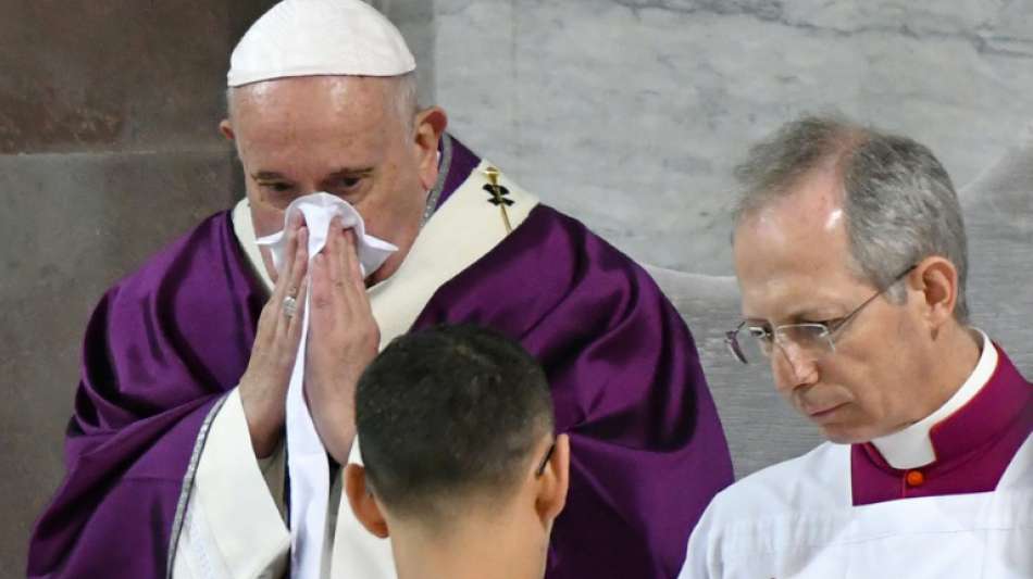 Papst Franziskus sagt geplante Messe wegen "leichter Unpässlichkeit" ab