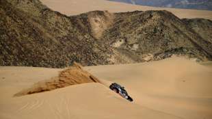 Franz&ouml;sischer Fahrer bei Rallye Dakar bei Explosion an Fahrzeug verletzt