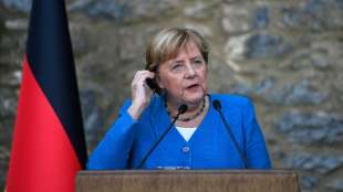 Merkel spricht mit Regierungschefs von Luxemburg und China