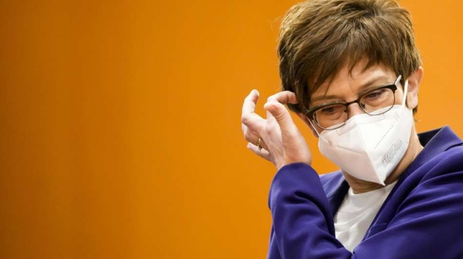 Kramp-Karrenbauer mahnt in Türkei Verhandlungslösung im Mittelmeer-Gasstreit an