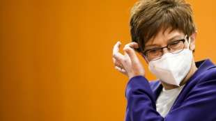 Kramp-Karrenbauer mahnt in T&uuml;rkei Verhandlungsl&ouml;sung im Mittelmeer-Gasstreit an