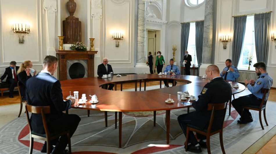 Steinmeier würdigt "vorbildliches Verhalten" der Polizisten vom Samstag