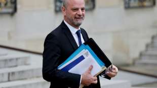 Frankreichs Bildungsminister nach Interview von Ibiza aus unter Druck