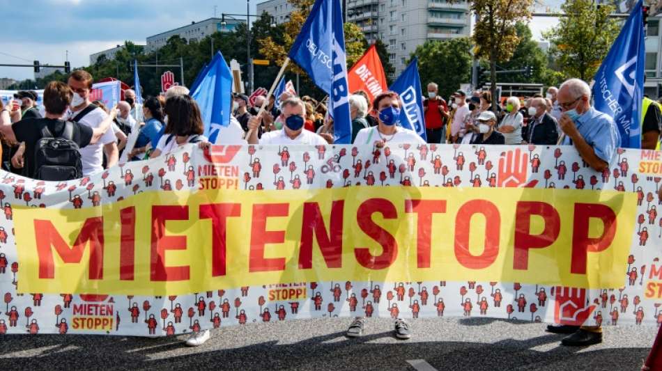 Tausende Menschen demonstrieren in Berlin für bezahlbare Mieten