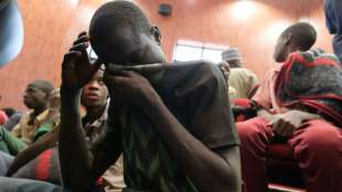 Bei &Uuml;berfall auf Schule in Nigeria 42 Sch&uuml;ler sowie Lehrer und Angeh&ouml;rige entf&uuml;hrt
