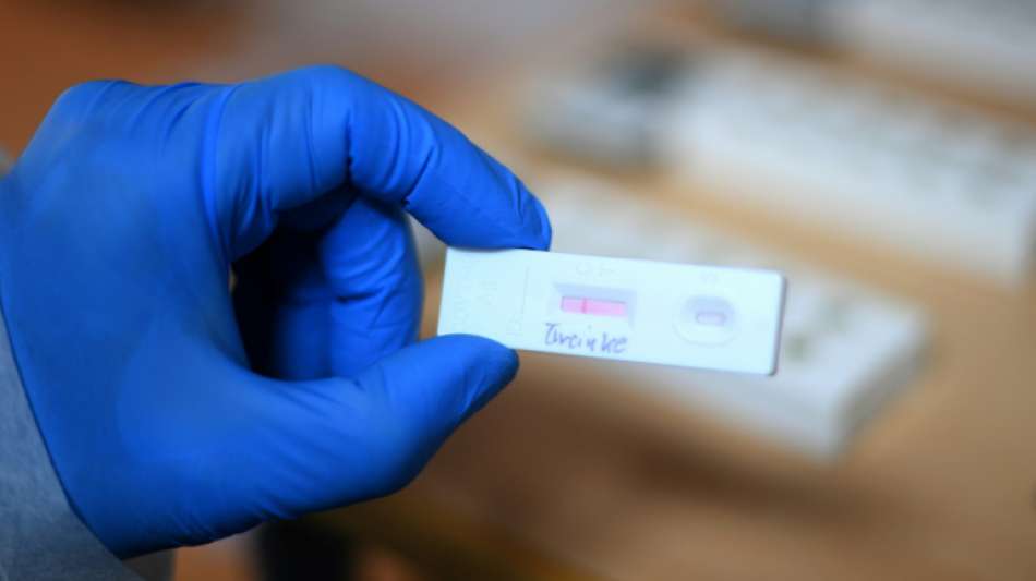 Regierung startet Freiwilligenprogramm für Pflegeheime